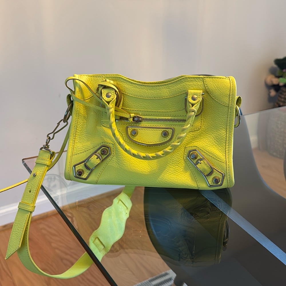 Small balenciaga bag
